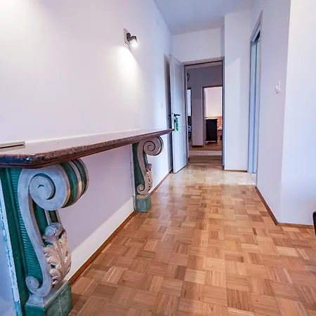 Ferienhaus House With A Parking Space Valica, - 27201 *